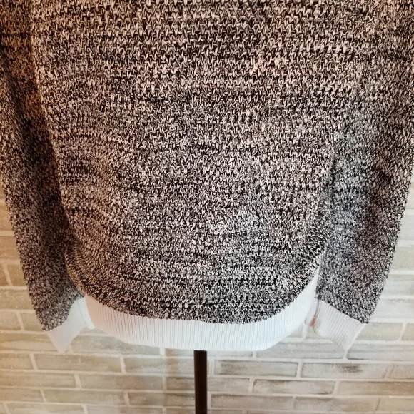 Peruna Sweater Color Black and Cream.!!. - Picture 9 of 15